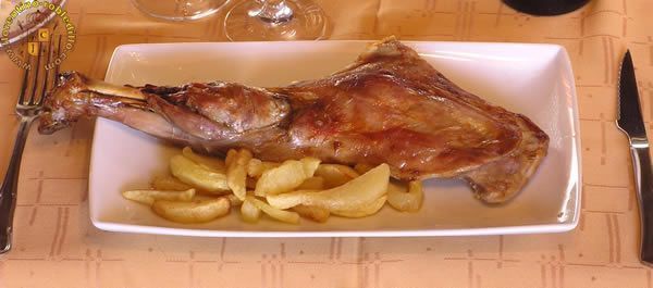 Restaurante Florentino: Paletilla de Cabrito Asada. Restaurante en Avila