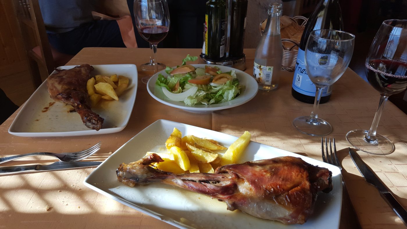 Pierna de cabrito asado