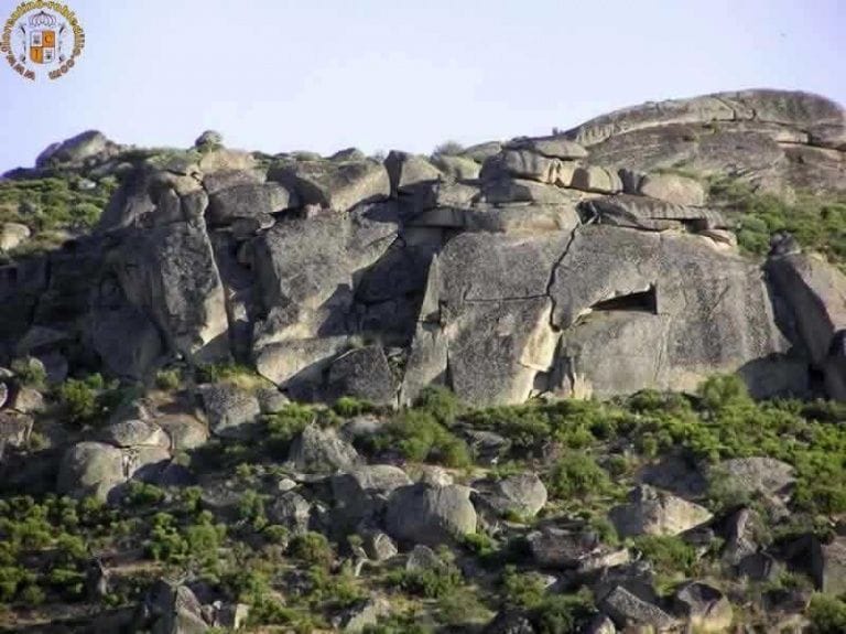 Granite rocks in the hills above Robledillo